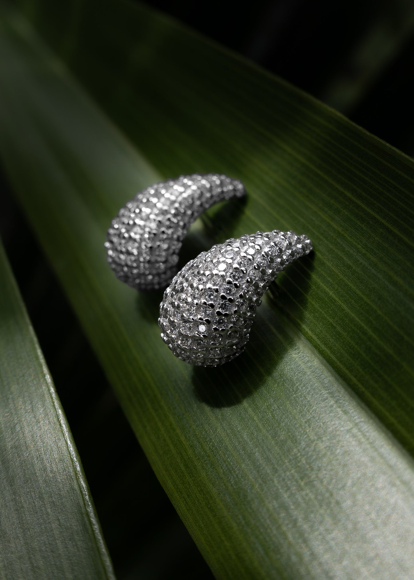 FROSTY DROPLETS - RHODIUM-PLATED