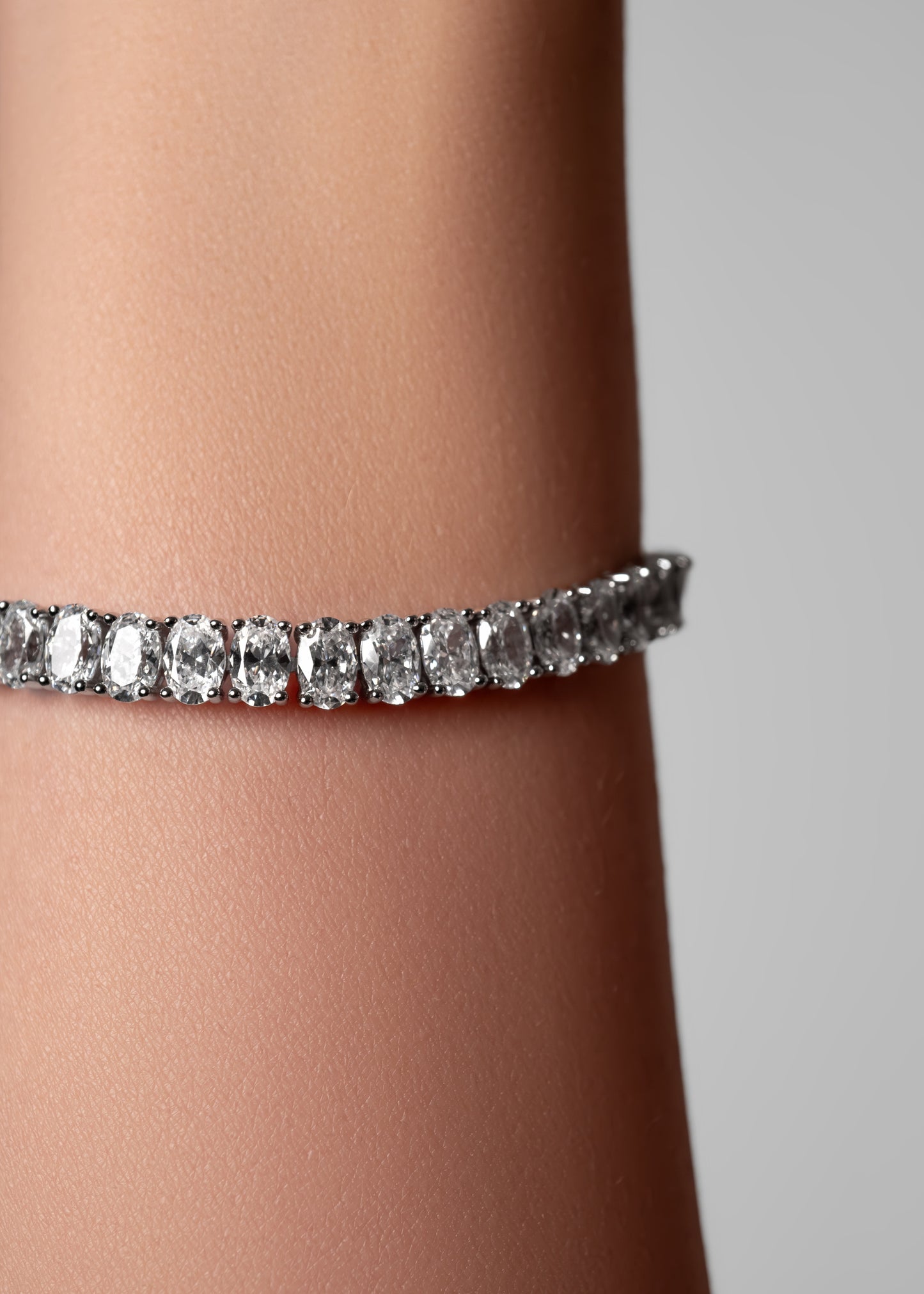 THE OVAL TENNIS BRACELET
