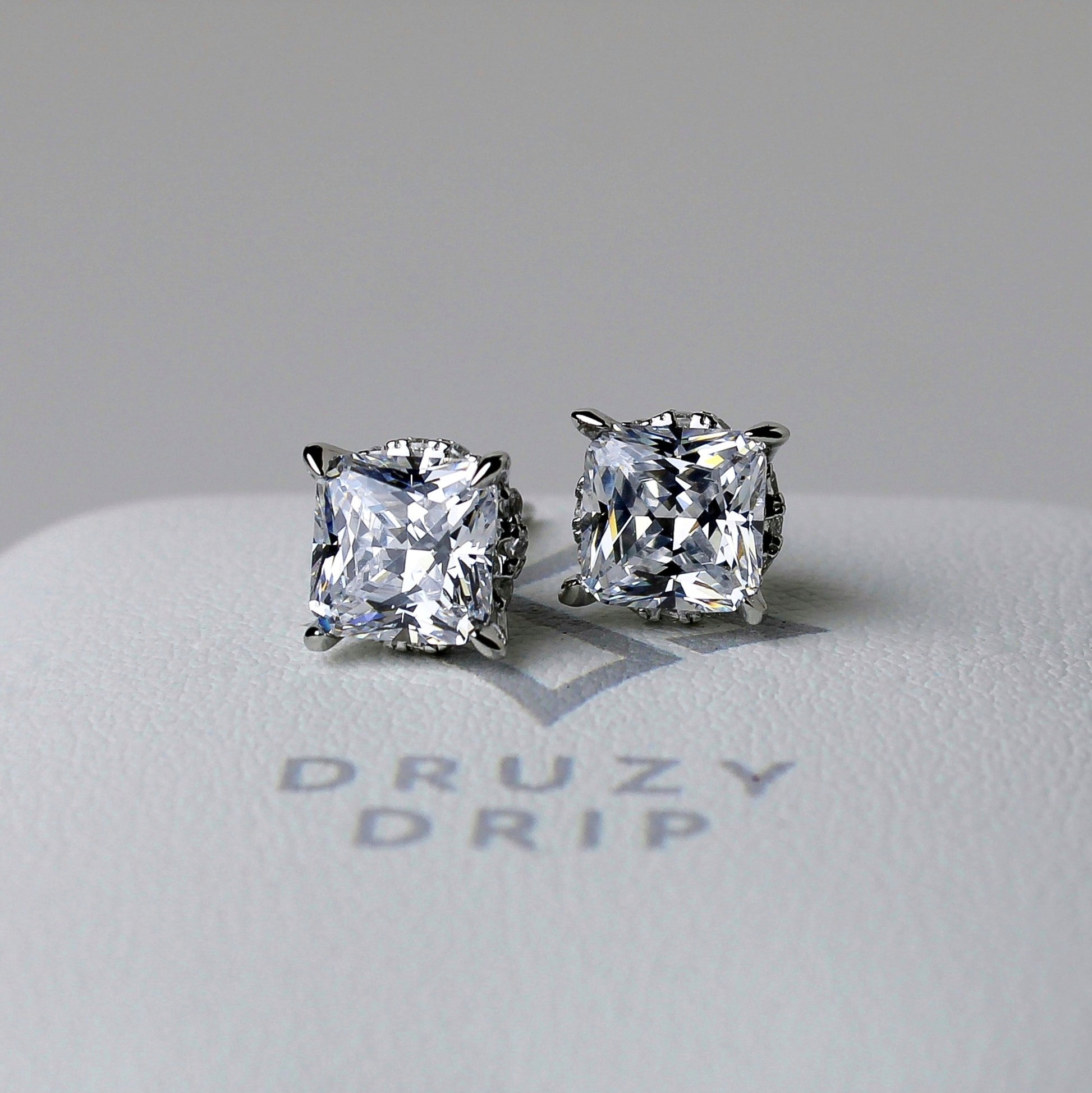 The 925 silver 'edgy studs' with cubic zirconia' 